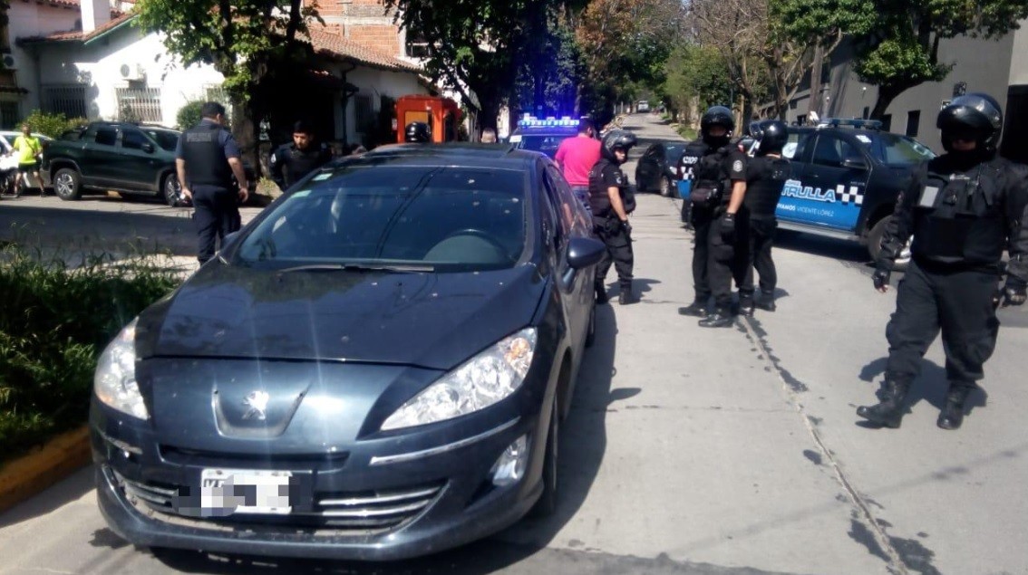Buenos Aires: detuvieron a dos "politruchos" que intentaron ingresar a una vivienda en Vicente López | Actualidad