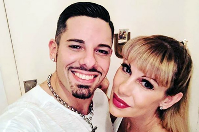 Para despejar los rumores de infidelidad, Mónica Farro publicó una foto de su marido en la cama | Espectáculos