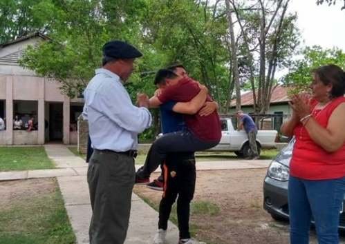 La historia de los hermanos que viajaban a caballo a estudiar y se recibieron de profesores | Actualidad