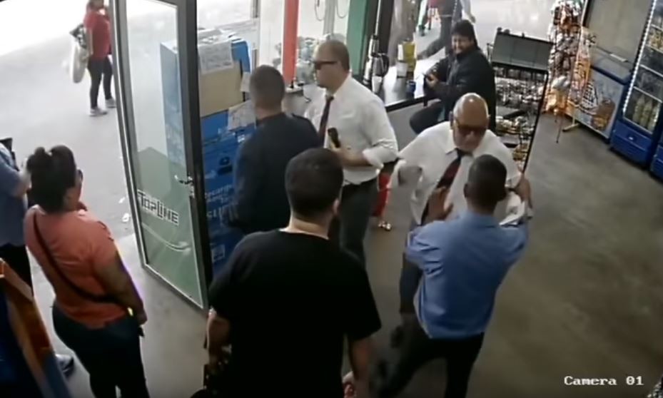 VIDEO: un inspector le pegó a un joven con discapacidad | Actualidad