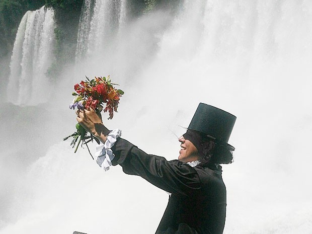 Video: el hombre que se casó con las cataratas del Iguazú | Curiosidades