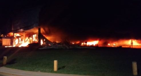 Un incendio destruyó una fábrica de fiambres y embutidos | Actualidad