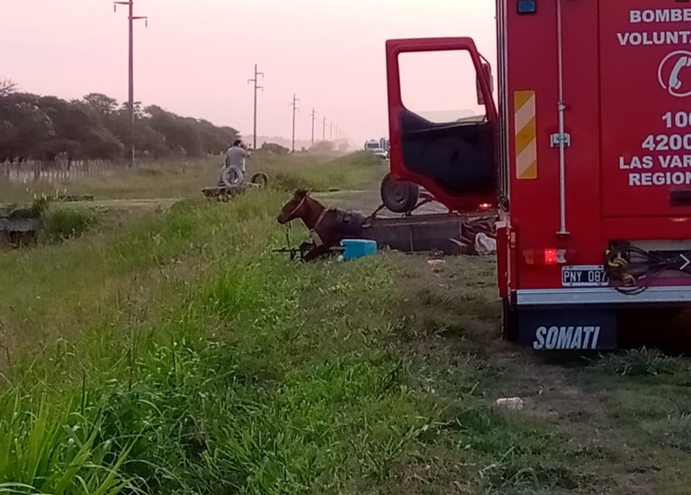 Las Varillas: Un camión arrolló un carro en la ruta 158 y dejó dos muertos | Córdoba