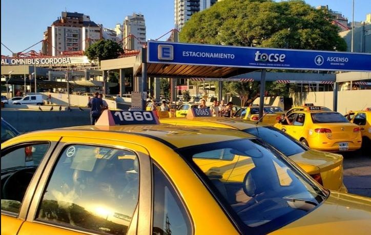 Taxistas de la Terminal en punto muerto: asambleas por suba de tarifas desde las 10 | Córdoba