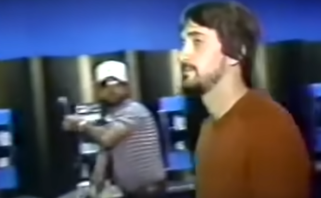 VIDEO: el momento en que un hombre mata al violador de su hijo frente a las cámaras de TV | Internacionales