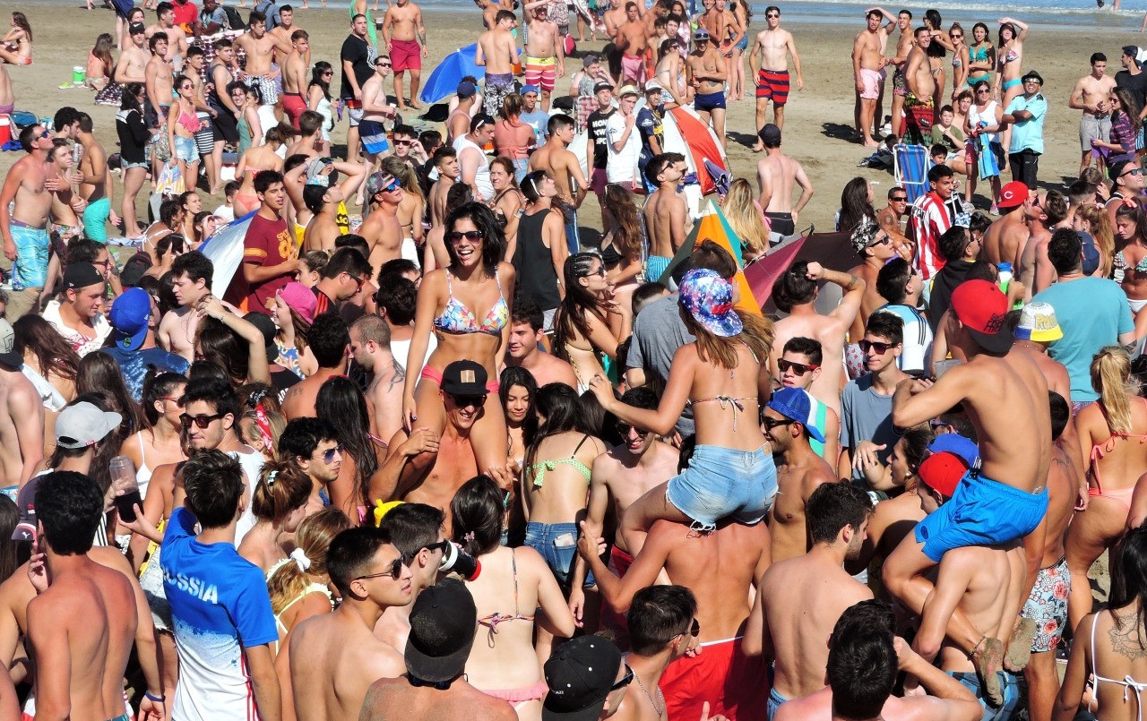 Prohíben el consumo de alcohol en la vía pública en Villa Gesell | Actualidad