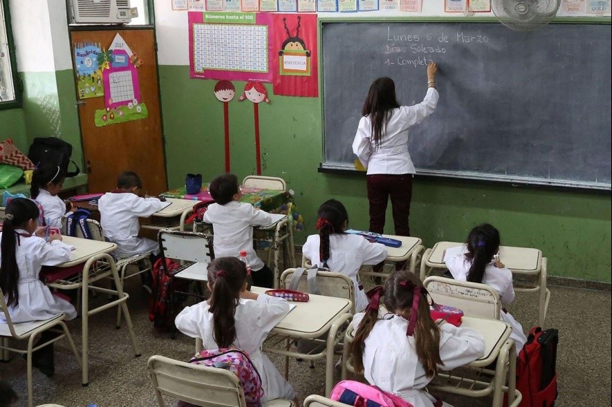 Polémica: los docentes de Santa Cruz podrán utilizar el lenguaje inclusivo en las escuelas | Actualidad
