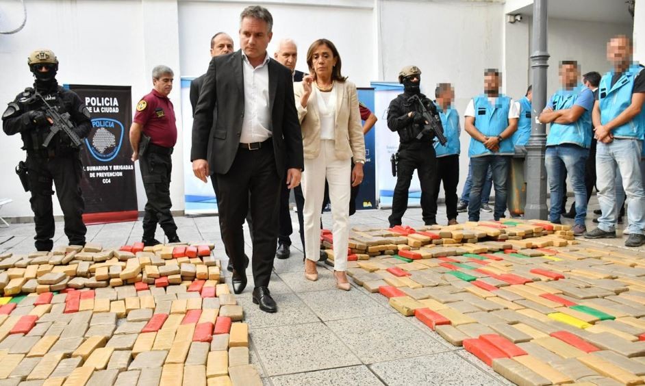 Incautaron más de una tonelada de marihuana que se iba a comercializar en la Villa 21-24 | Actualidad