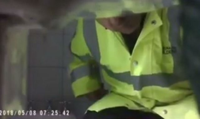 Despidieron a un empleado municipal que colocó una cámara en el baño de mujeres | Actualidad