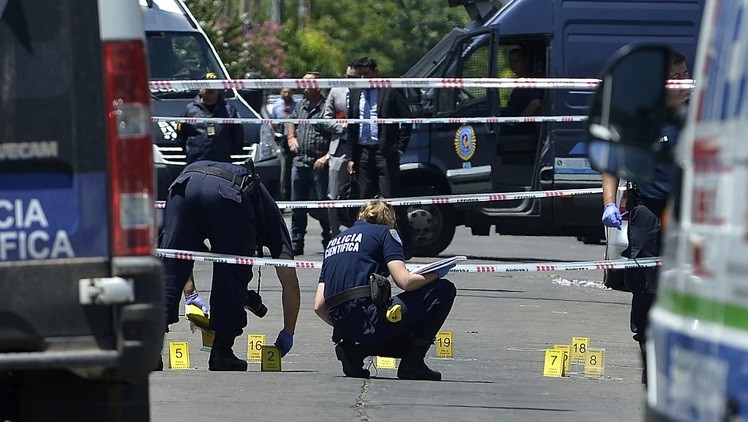 Detuvieron a una mujer policía por encubrimiento en el crimen del cajero de Isidro Casanova | Actualidad