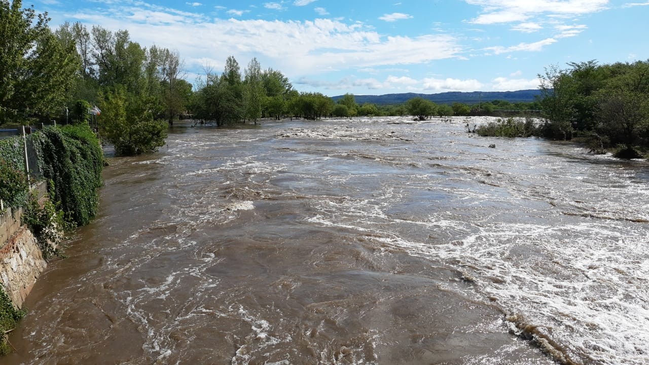 IMÁGENES IMPACTANTES: se desbordó el Río Mina Clavero (1) | Córdoba
