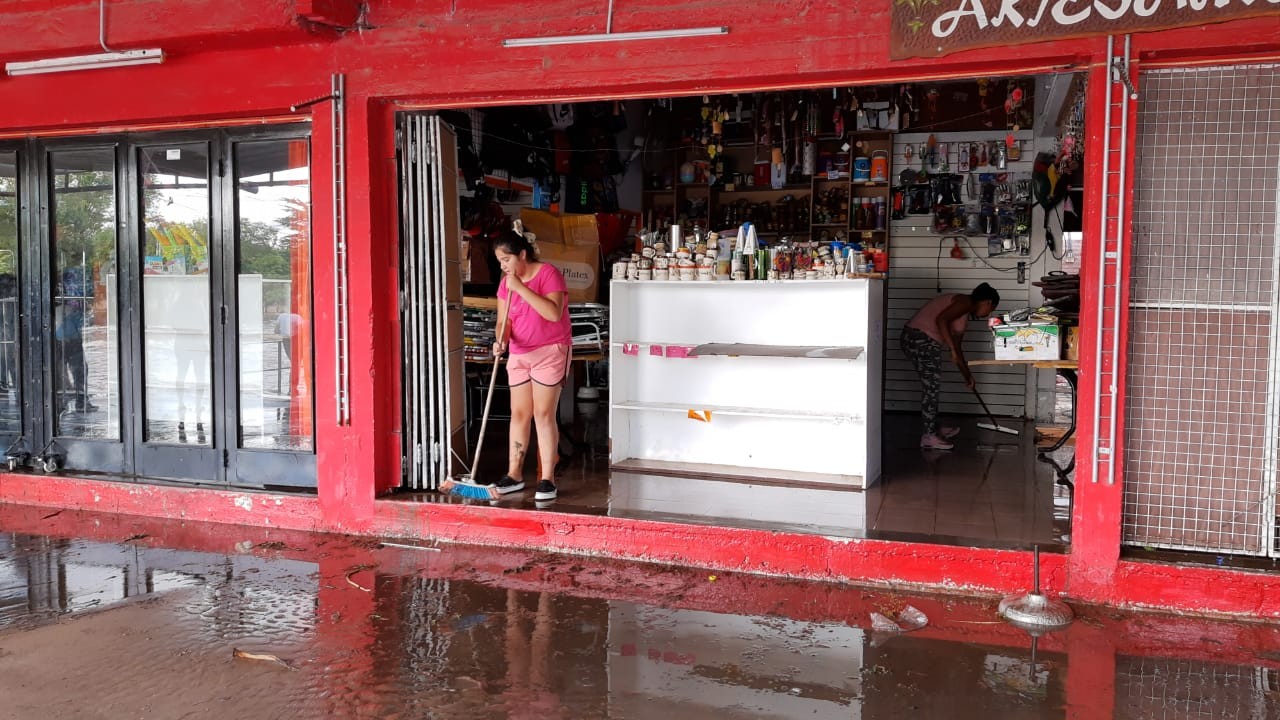 IMÁGENES IMPACTANTES: se desbordó el Río Mina Clavero | Córdoba