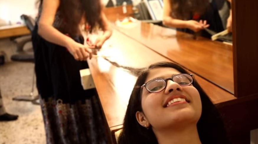 La Rapunzel de la India: su cabello mide 1,90 metros y bate récord Guinness | Redes