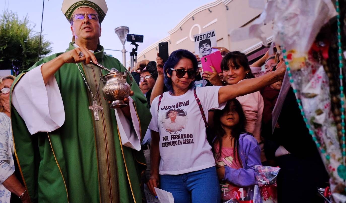 Masiva concentración en Villa Gesell a un mes del crimen de Fernando Báez Sosa | Actualidad