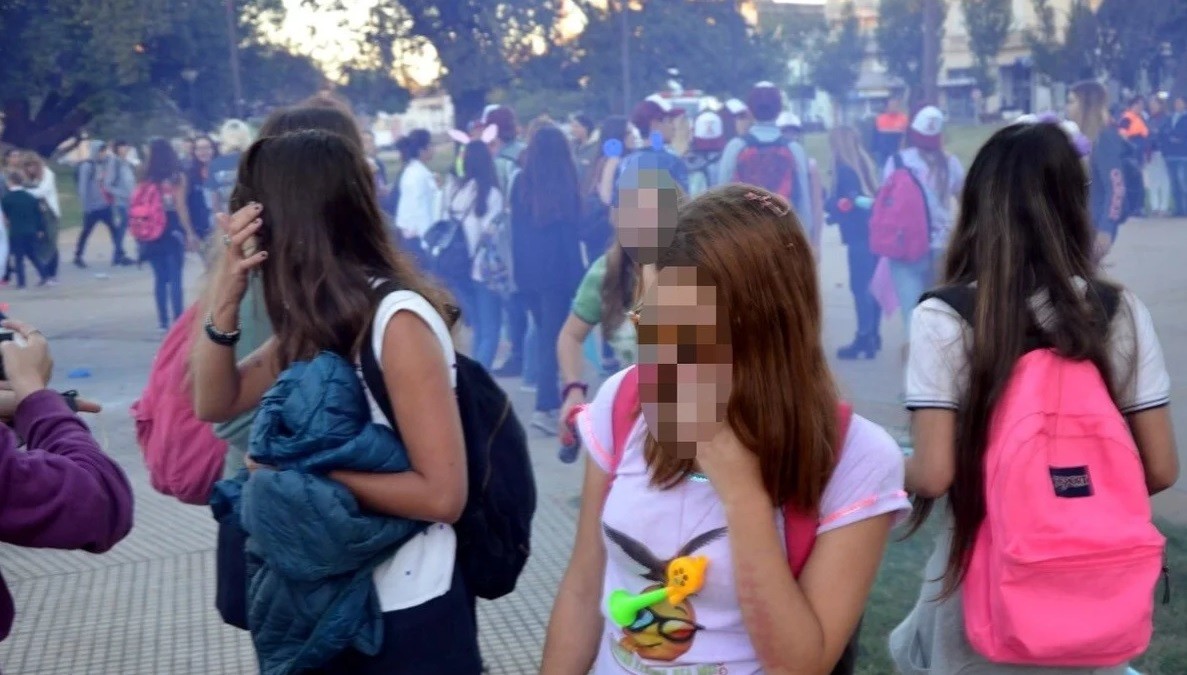 Multaron a padres de alumnos de un colegio mendocino que se embriagaron en el U.P.D. | Actualidad