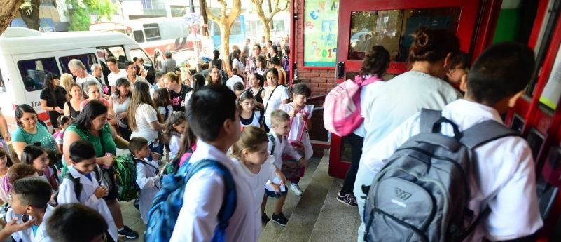 Comienzan las clases en casi todo el país: medidas de fuerza en cuatro provincias | Actualidad