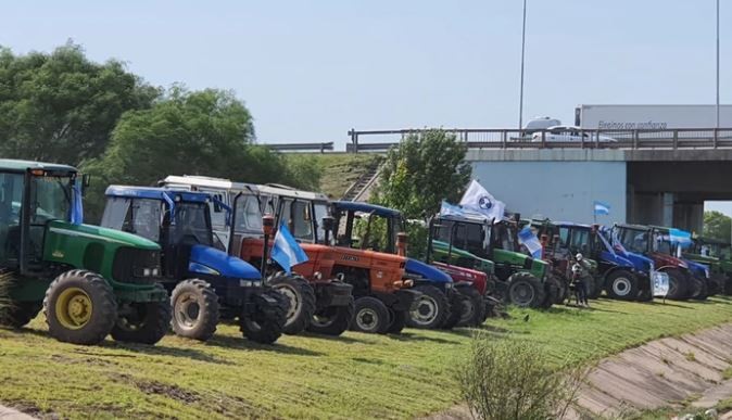 Luego del "tractorazo", los productores no venderían granos ni carnes del lunes al jueves | Córdoba