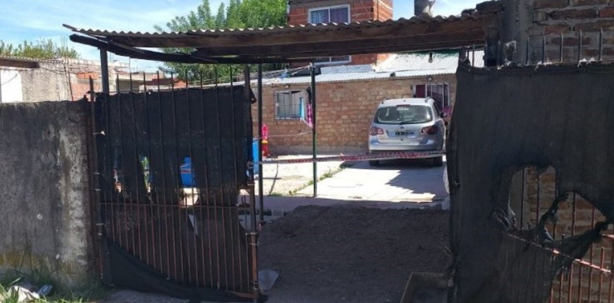 Una mamá que aprendía a manejar atropelló a sus tres hijos: murió una nena de 4 años | Actualidad