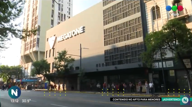Asaltaron un local de Megatone en plena peatonal y fueron detenidos a pocas cuadras | Córdoba
