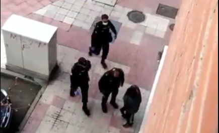 VIDEO: en España el aislamiento es obligatorio y causa algunos incidentes en las calles | Internacionales