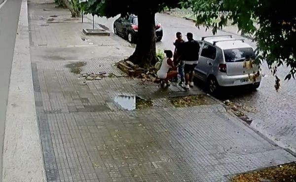 Tenía sexo con una chica trans en la calle y le robaron | Actualidad