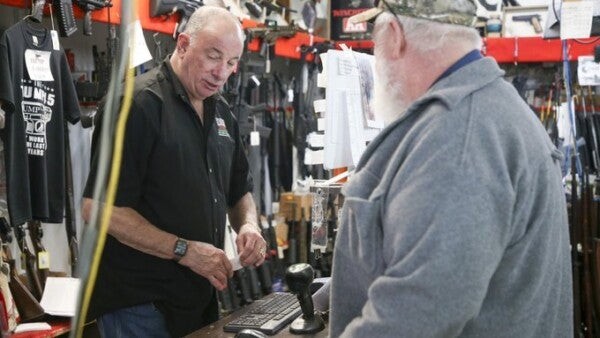 Por el temor al coronavirus aumenta le venta de armas en Estados Unidos | Internacionales