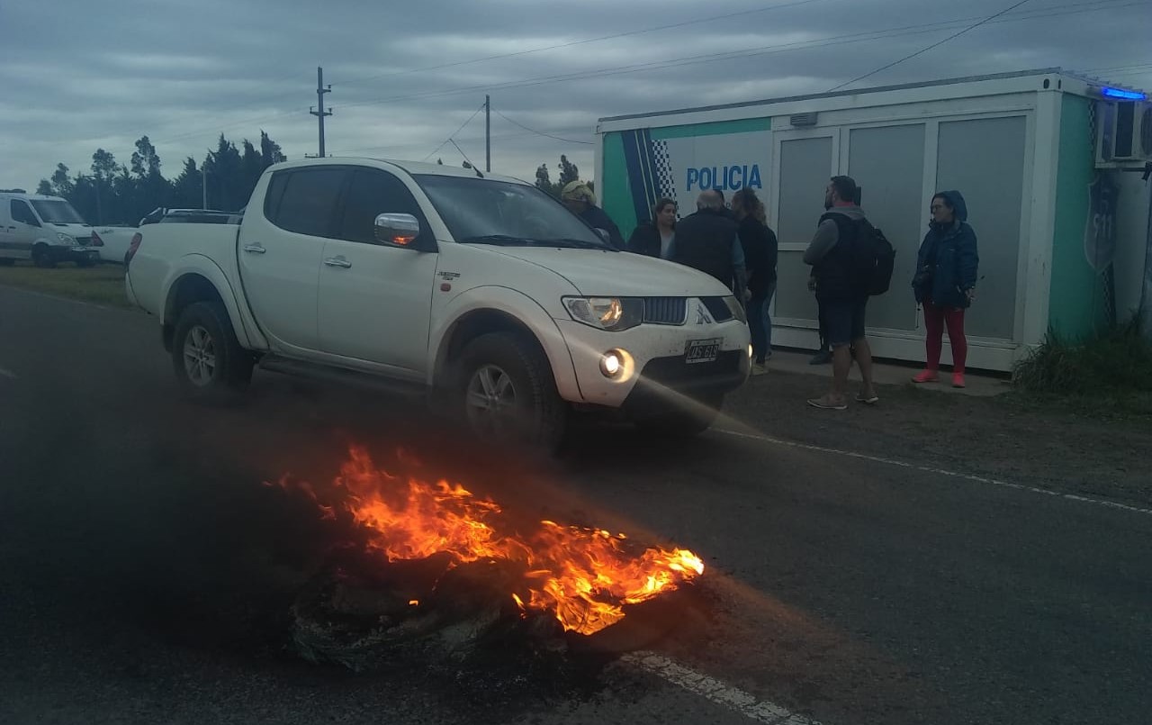Coronavirus: piquete en la entrada de Claromecó para evitar que ingresen turistas | Actualidad