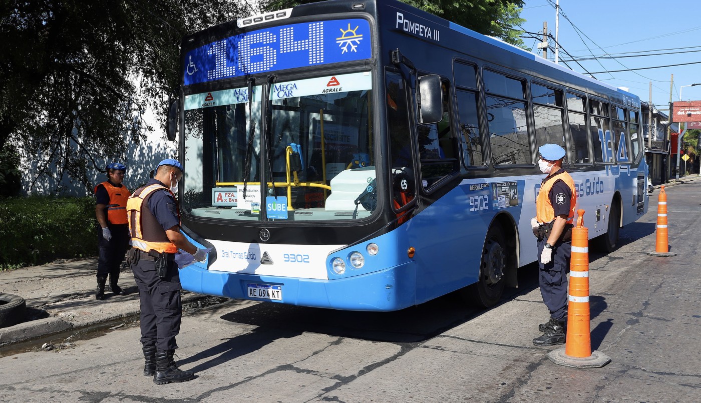 El emprendimiento solidario que fabrica válvulas para respiradores con impresoras 3D | Actualidad