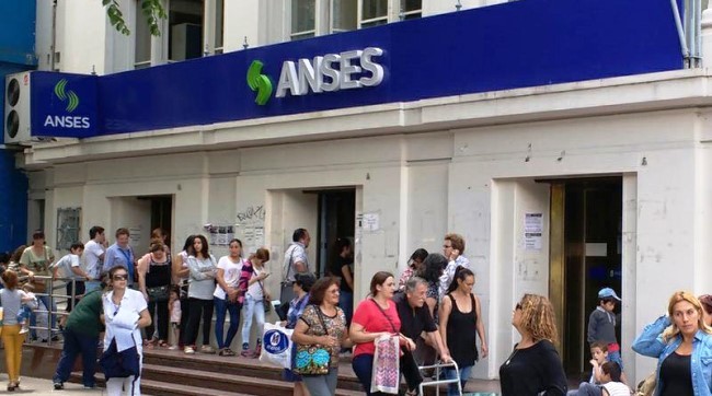 Paso a paso: cómo acceder a los 10 mil pesos del Ingreso Familiar de Emergencia | Actualidad