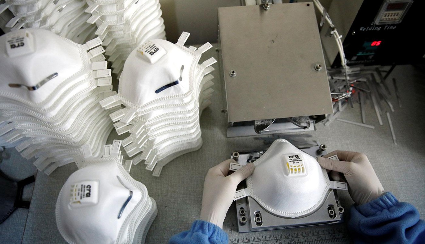 Liberaron la importación de alcohol en gel, barbijos y otros insumos médicos "críticos" | Actualidad