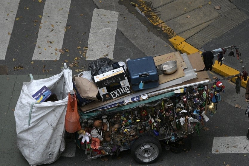 Jueza ordenó que se garantice alimentos y productos de higiene a una cartonera y su grupo familiar | Actualidad