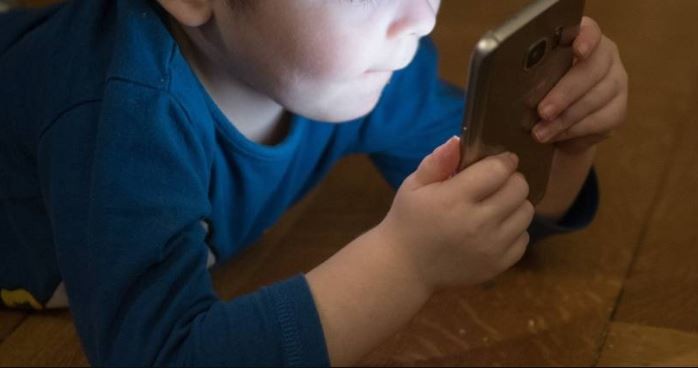 Una mujer debe habilitar videollamadas dos horas por día para que su exmarido se comunique con los hijos | Córdoba