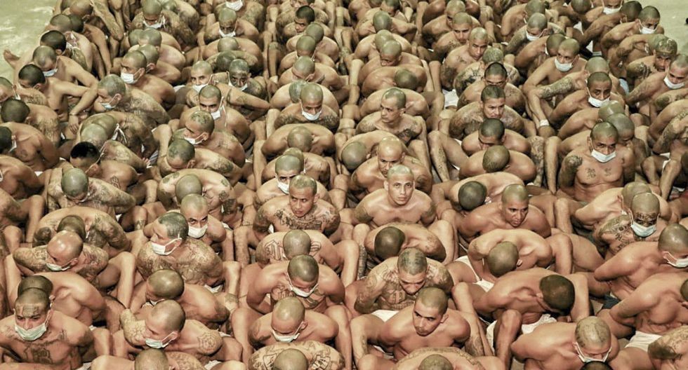 Coronavirus: Impactantes fotos muestran el hacinamiento de pandilleros en una cárcel de El Salvador | Internacionales