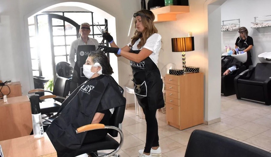 Así es el protocolo para peluquerías y profesiones liberales en el Gran Mendoza | Actualidad