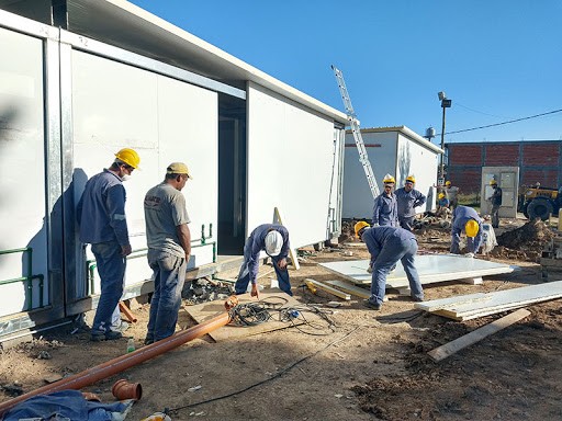 Más de 40 obreros convivieron en un hotel alojamiento para construir un hospital modular | Actualidad