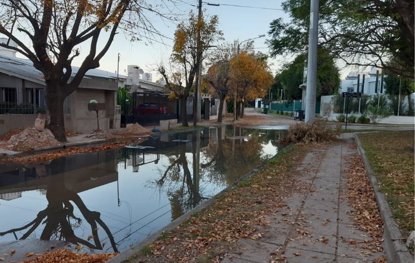 Vecinos de barrio Inaudi, rodeados entre la cuarentena y las cloacas rebalsadas más de tres semanas | Córdoba