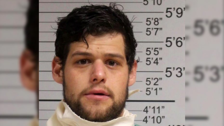 Roció a su hijo de 4 años con nafta e intentó prenderlo fuego para "quemar el diablo que llevaba adentro" | Internacionales