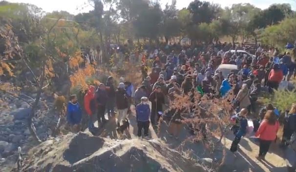 Protesta en cuarentena: vecinos indignados levantaron la barricada que los mantiene aislados | Actualidad
