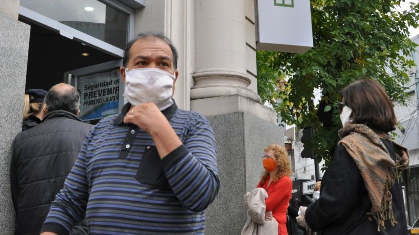 Bancos amplían la atención por ventanilla para personas con discapacidad | Actualidad