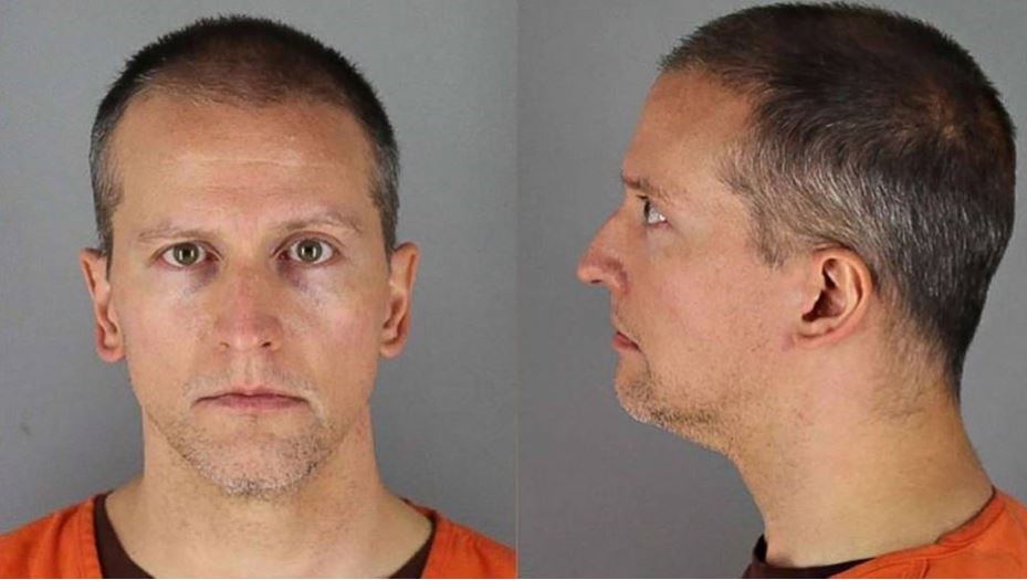 Endurecen los cargos contra el policía que asfixió a George Floyd e imputan a otros tres agentes | Internacionales