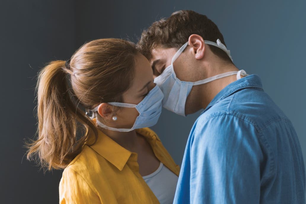 Entregan a domicilio y en forma gratuita kits para tener sexo seguro | Internacionales