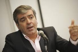 Motochorros le robaron al diputado nacional José Cano en Tucumán | Actualidad