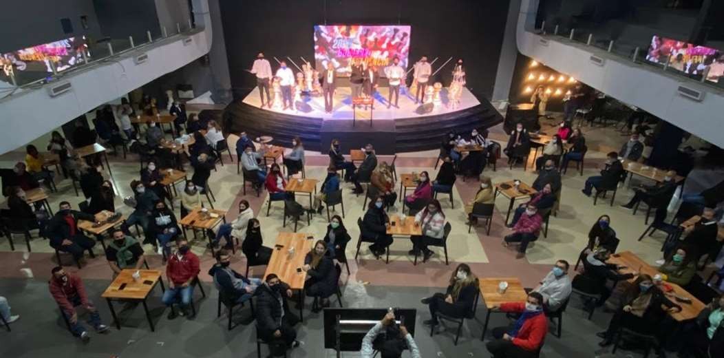 Protesta en Santa Fe: iglesia evangélica abrió como bar | Actualidad