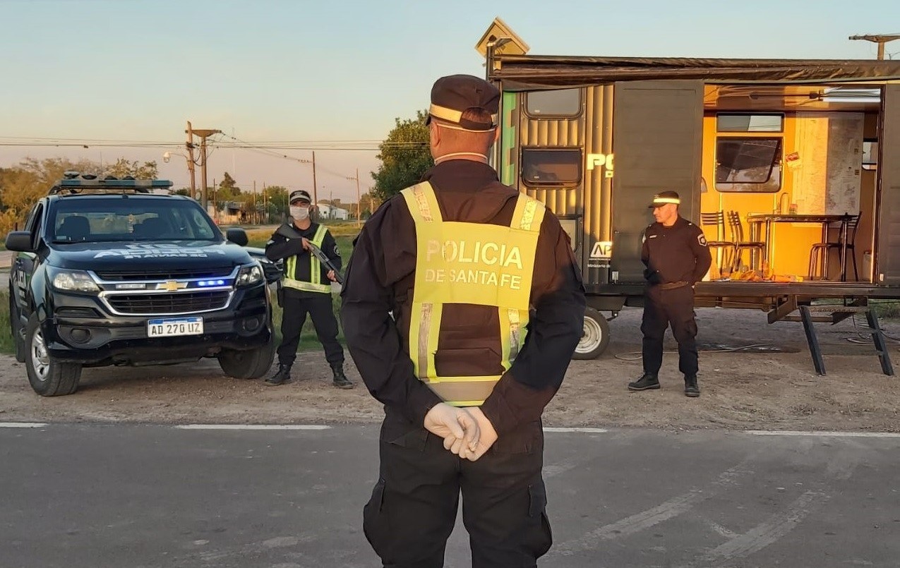En Santa Fe cierran causas penales a infractores al aislamiento a cambio de donaciones | Actualidad