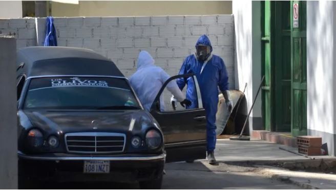 Bolivia: colapsan los cementerios por el coronavirus en Cochabamba y se acumulan los cadáveres en las casas | Internacionales