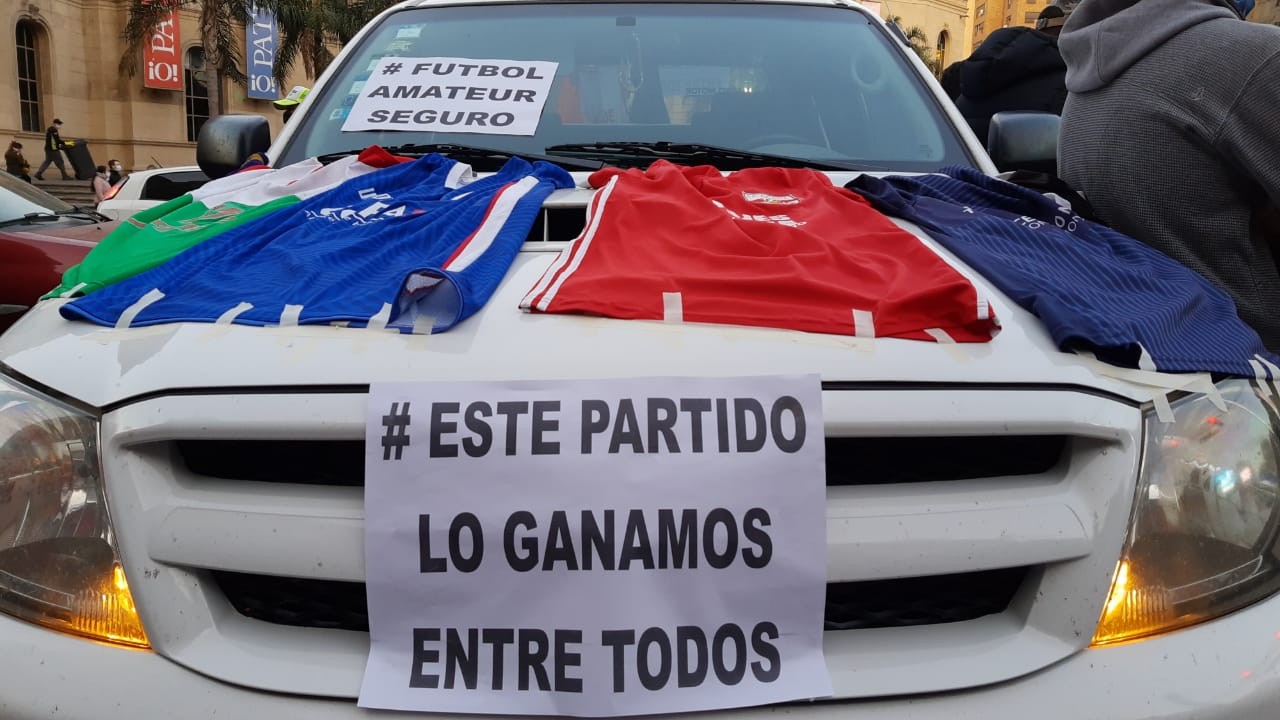 Fotos: La protesta de los "futbolistas" amateur para volver | Deportes