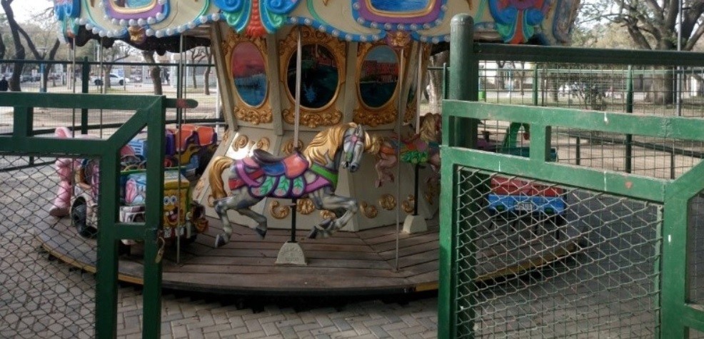 Sin ingresos desde el inicio de la cuarentena, dueño de calesitas puso a la venta los caballitos | Actualidad