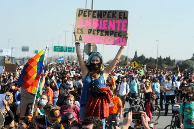 Miles de personas renovaron el pedido para que cesen los incendios en Rosario | Actualidad