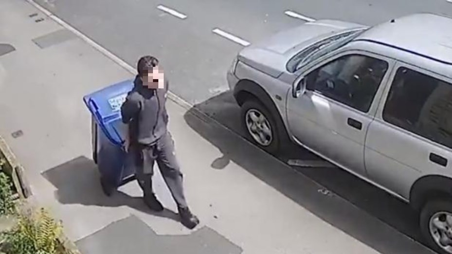 Perpetua para el adolescente que mató a una profesora y trasladó su cuerpo en un contenedor de basura | Internacionales