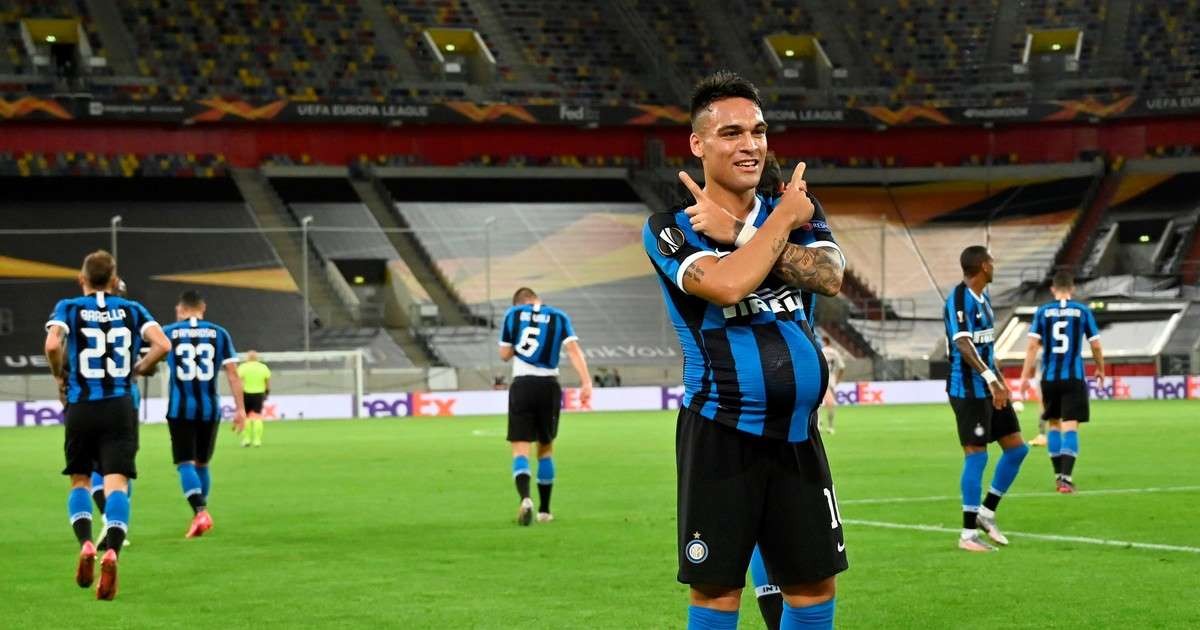 La especial dedicatoria de Lautaro Martínez en el festejo durante la semifinal de la Liga de Europa | Deportes
